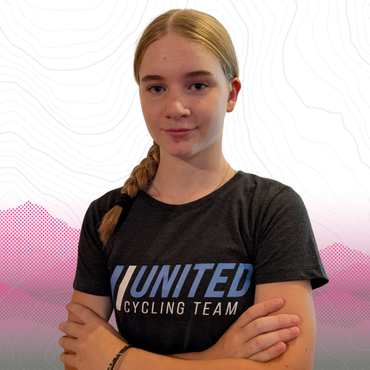 Porträt von Emily Schumacher im Teamtrikot.